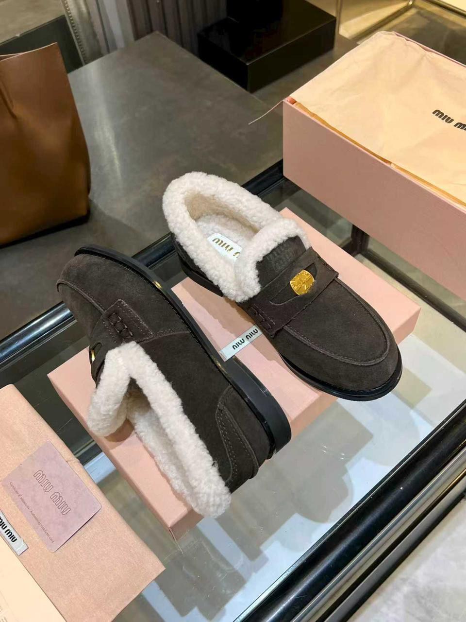 ,женские лоферы,лоферы на меху,лоферы miu miu,женская