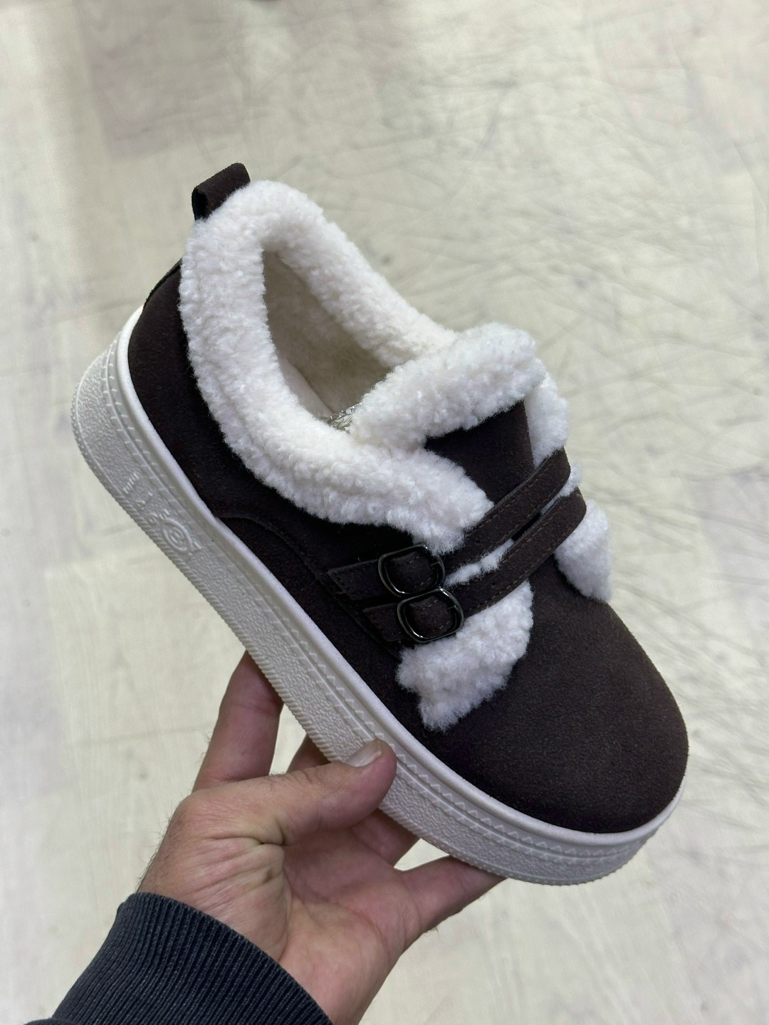 ,женская ,угги женские,кроссовки замш, женская