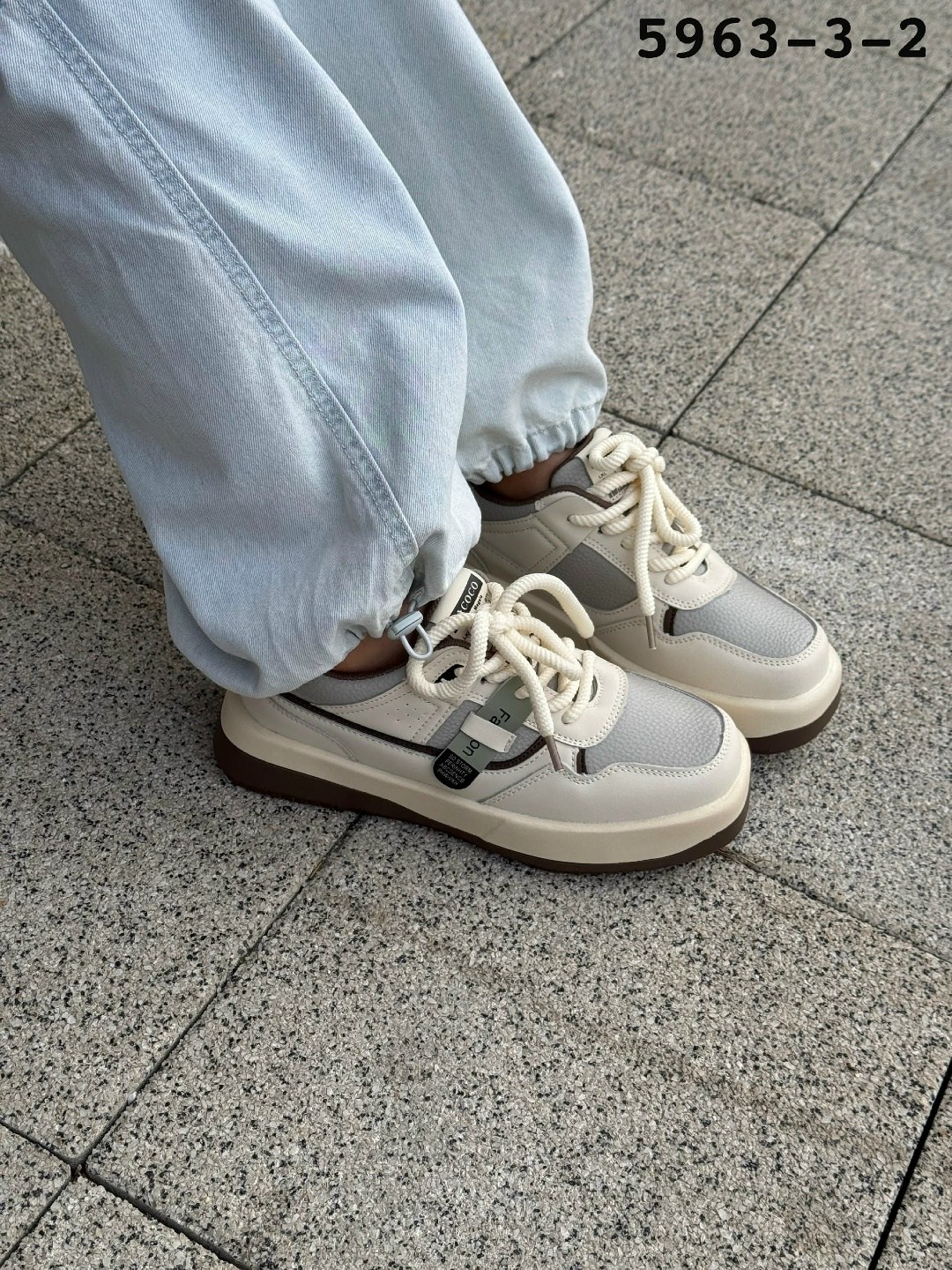 ,кроссовки женскиe,кроссовки подростковые,белые подростковые кроссовки,весенние кроссовки