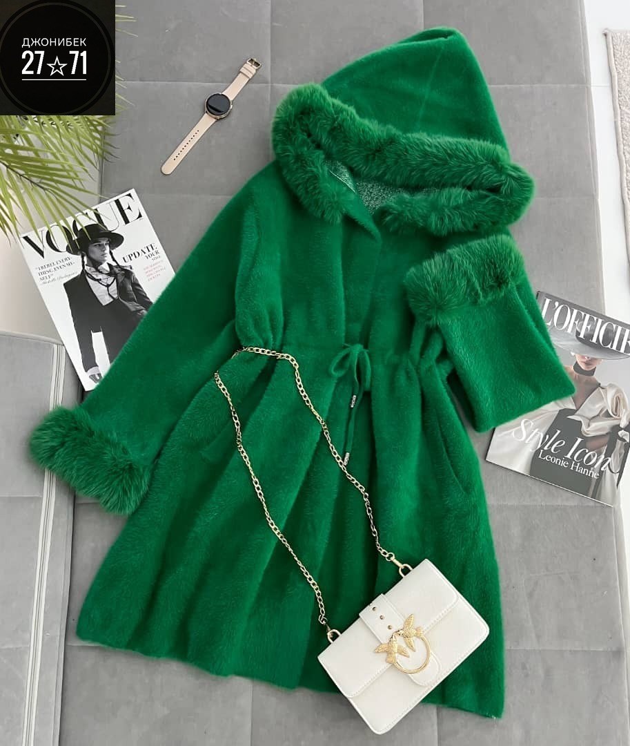 стильное пальто,пальто женские,пальто с мехом,меховое пальто,меховое пальто с капюшоном