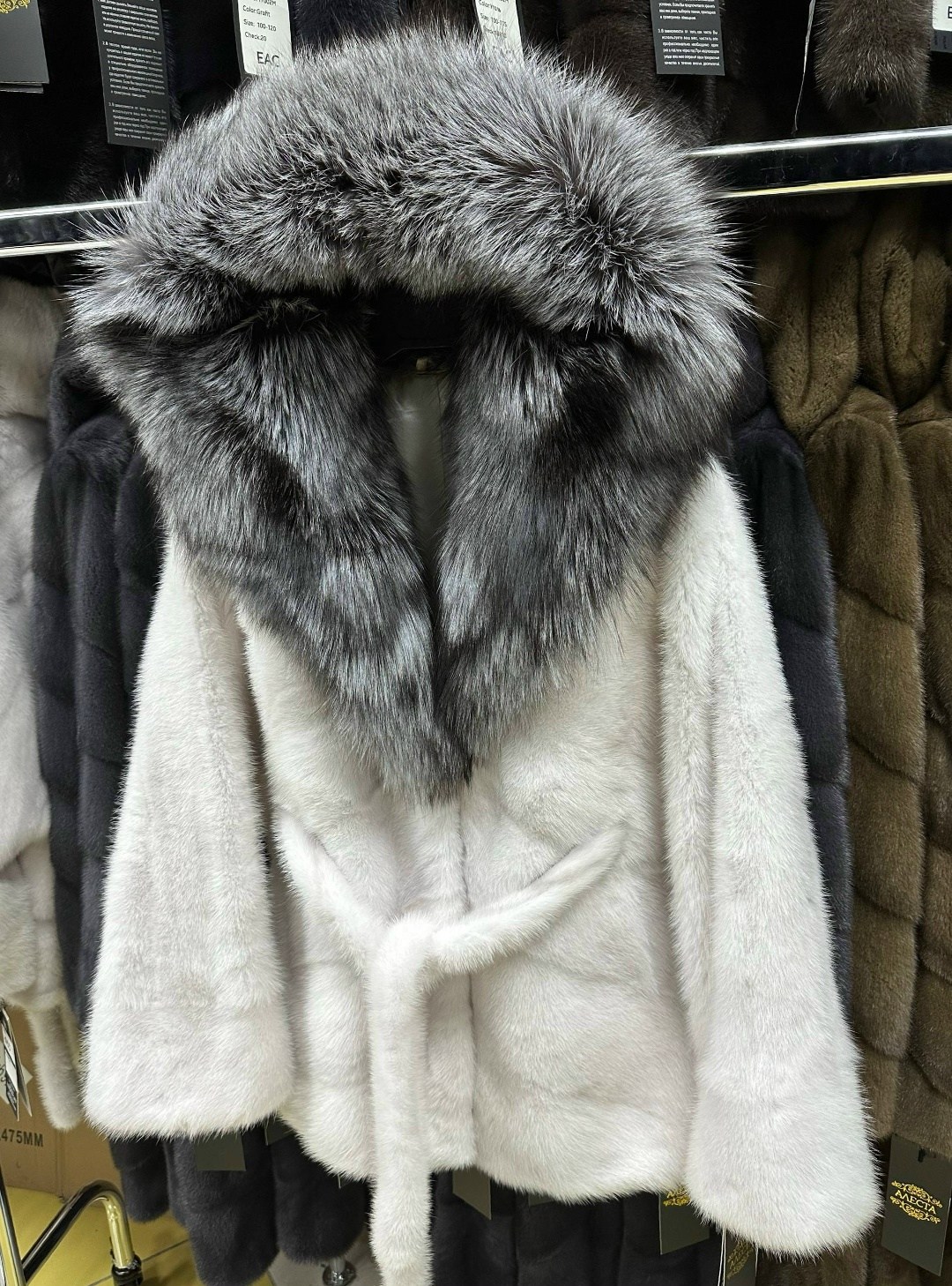 шубка из меха европейской норки с капюшоном из меха чернобурки,шуба норковая nafa кимоно белая с чернобуркой,шубка из меха европейской норки с капюшоном,шуба норковая с капюшоном из чернобурки "летучк