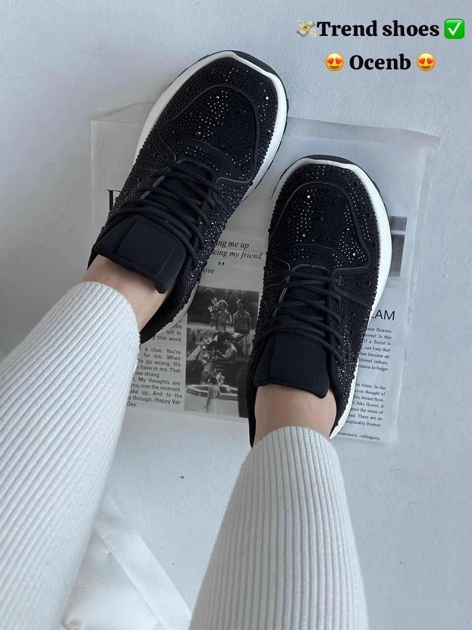 женские кроссовки,,черные женские кроссовки,кроссовки со стразами,кроссовки со стразами на высокой подошве