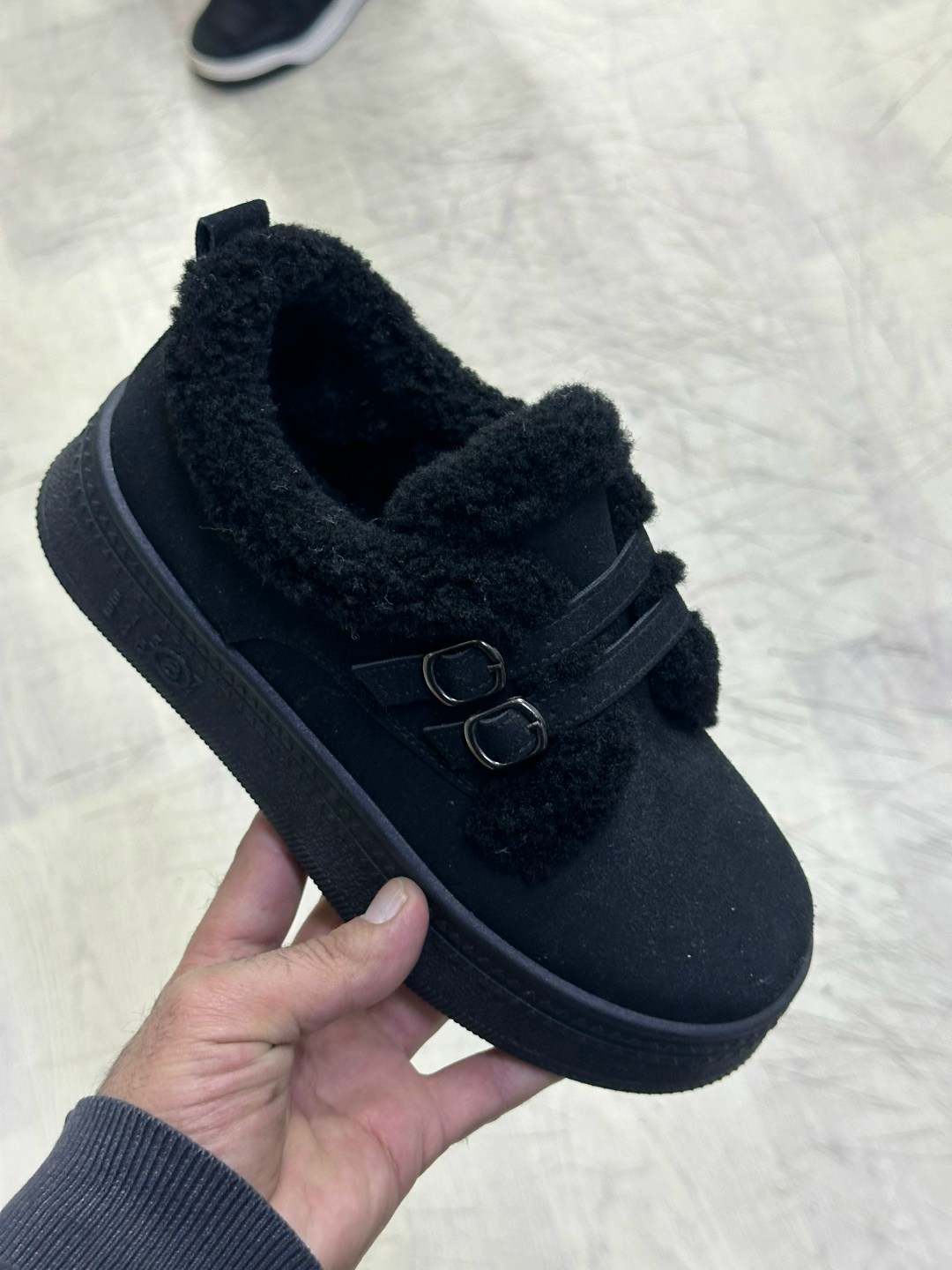 ,женская ,угги женские,кроссовки замш, женская