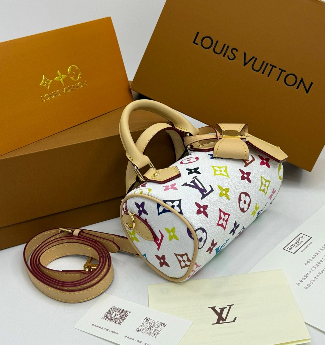 женская большая сумка с принтом louis vuitton,louis vuitton сумка,сумка луи виттон,louis vuitton сумка на плечо,сумка женская косметичка луис виттон