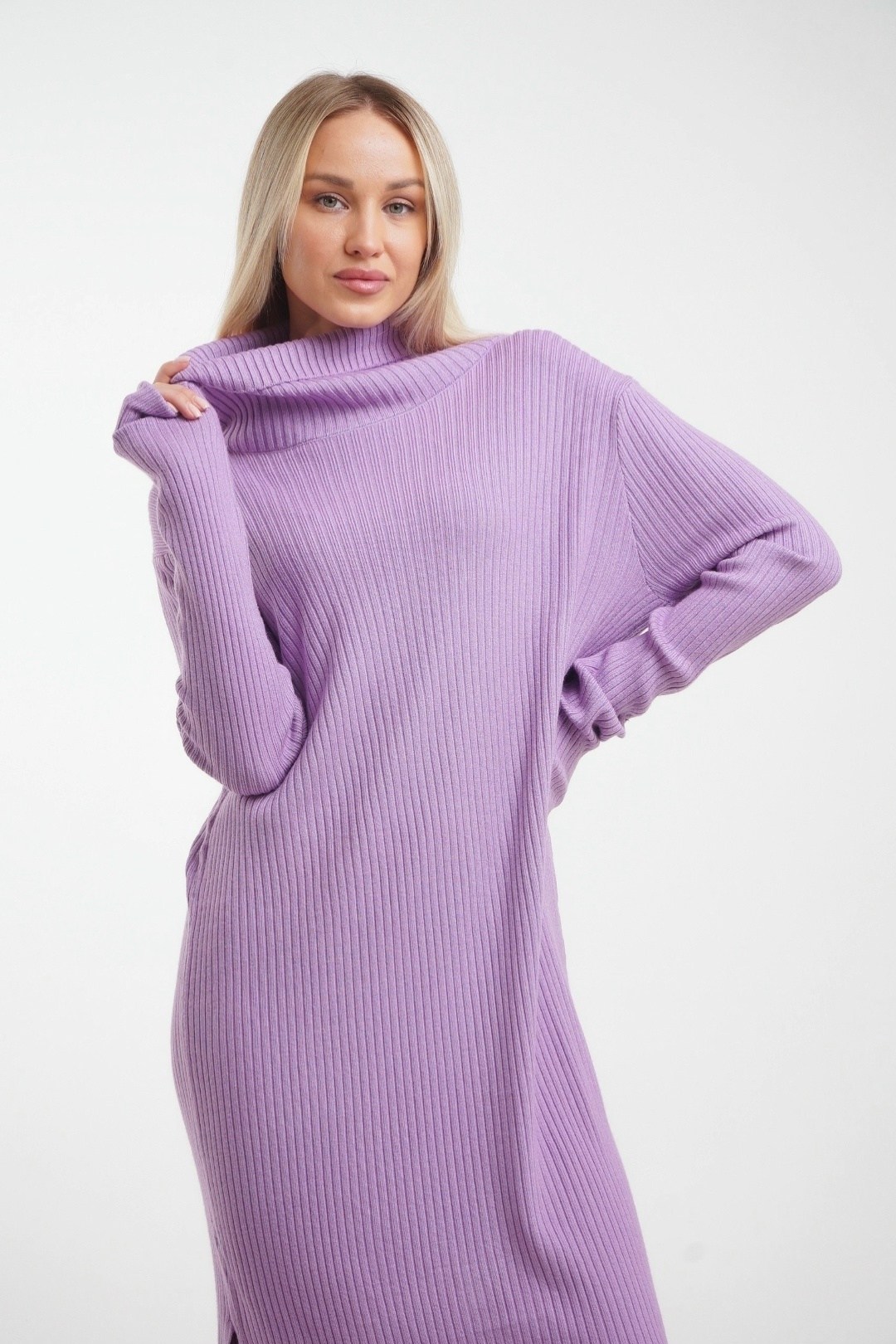 джемпер бежевый,женский свитер,женское удлиненное платье-свитер в рубчик happyfox,бежевый свитер,джемпер оверсайз