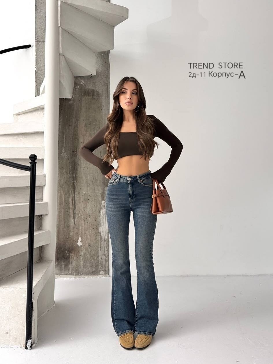 женские джинсы клеш,джинсы клеш,джинсы клеш с высокой посадкой,светлые джинсы клеш,женские джинсы