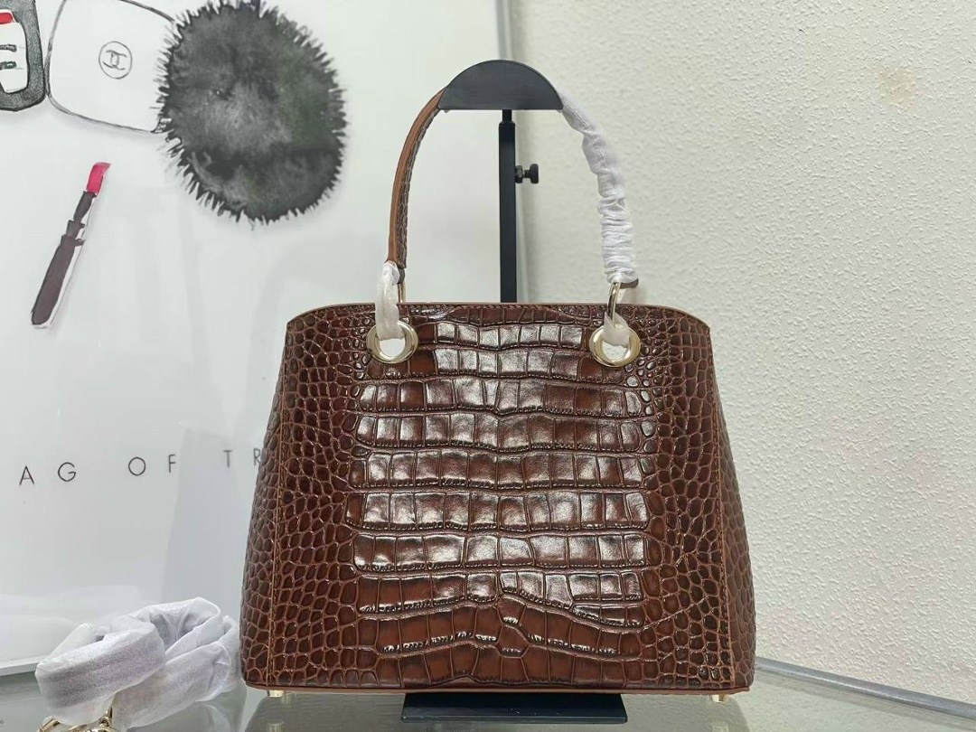 сумки из крокодиловой кожи,сумки модные,модные сумки женские,женская сумка,сумка из крокодила