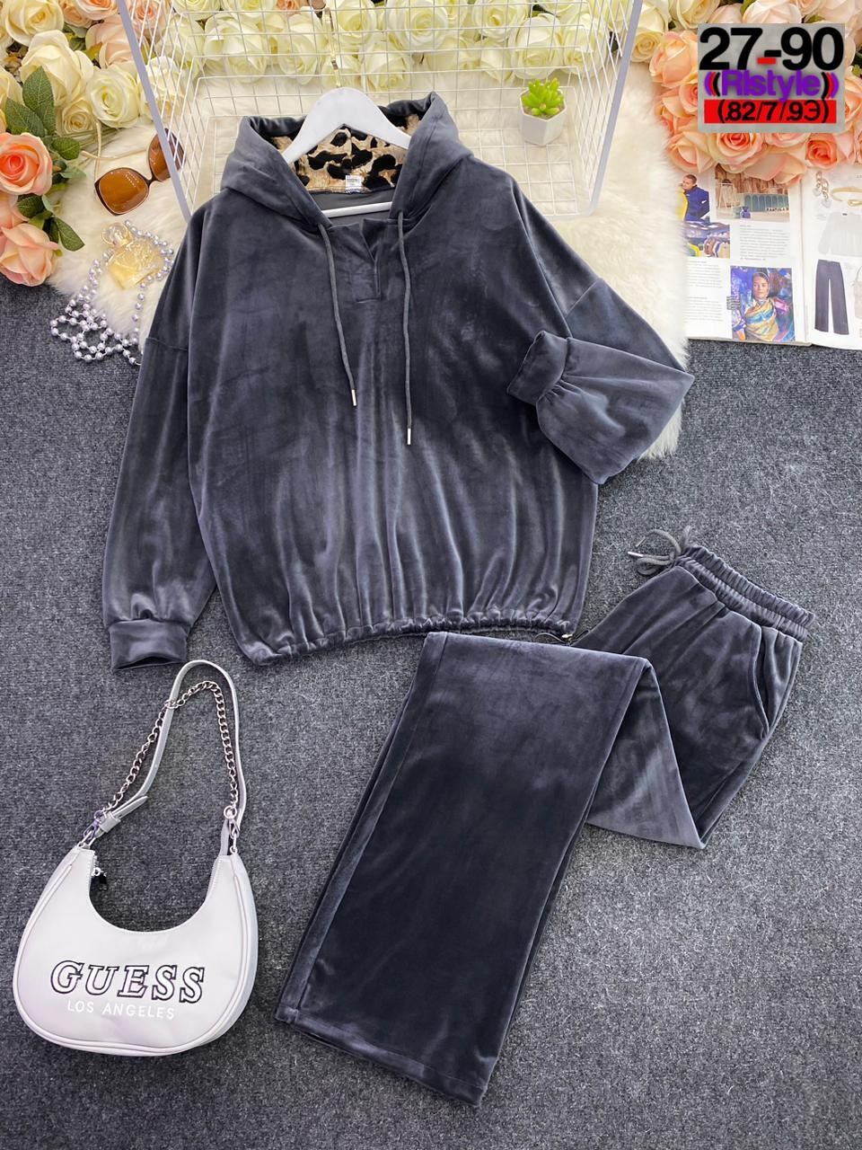 велюровый спортивная костюм,велюровый спортивный костюм женски,костюм велюровый,спортивные костюмы женские,костюм велюровый женский