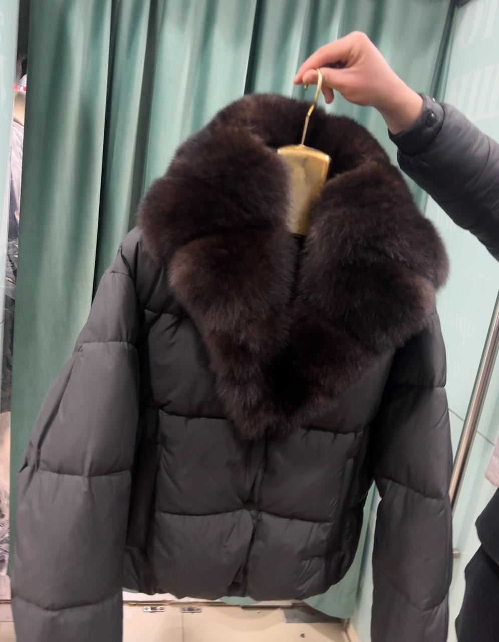 женский пуховик,пуховик с натуральным мехом,пуховик женский с натуральным мехом,зимние куртки,короткий пуховик