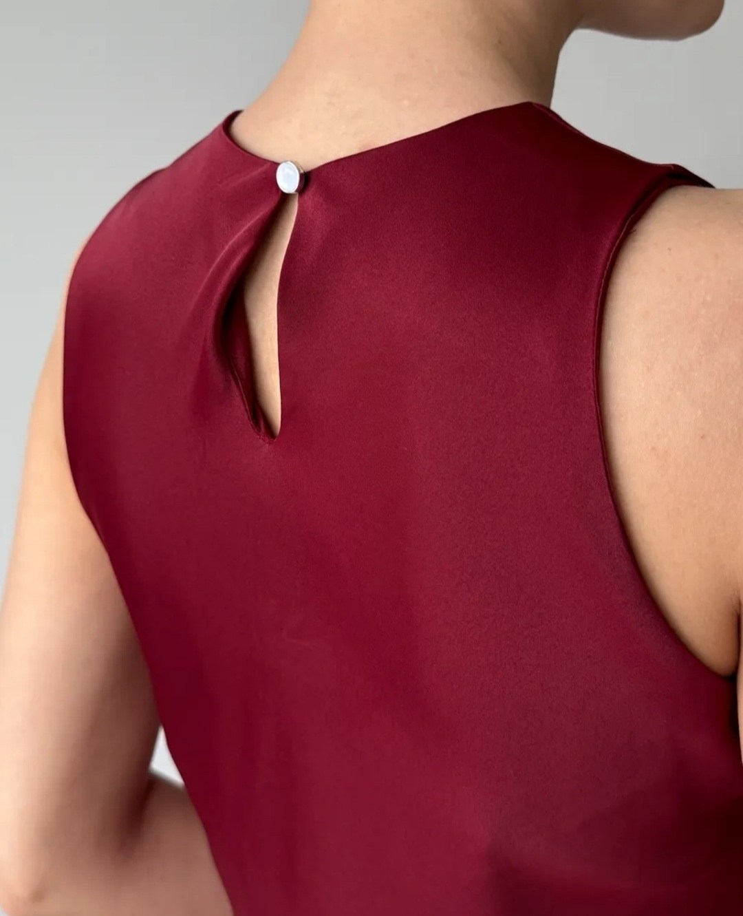 атласное платье,шелковое платье,платье удлиненное,бордовое платье,платье