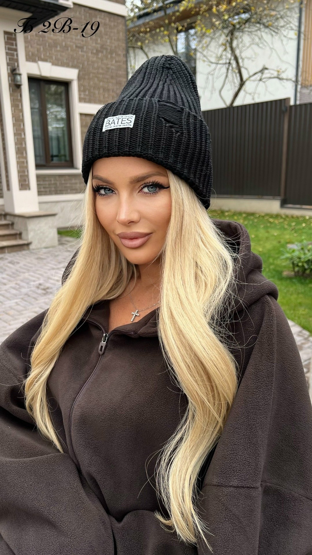 женская шапка,шапка,шапка вязаная,модная шапка,шапка для женщин