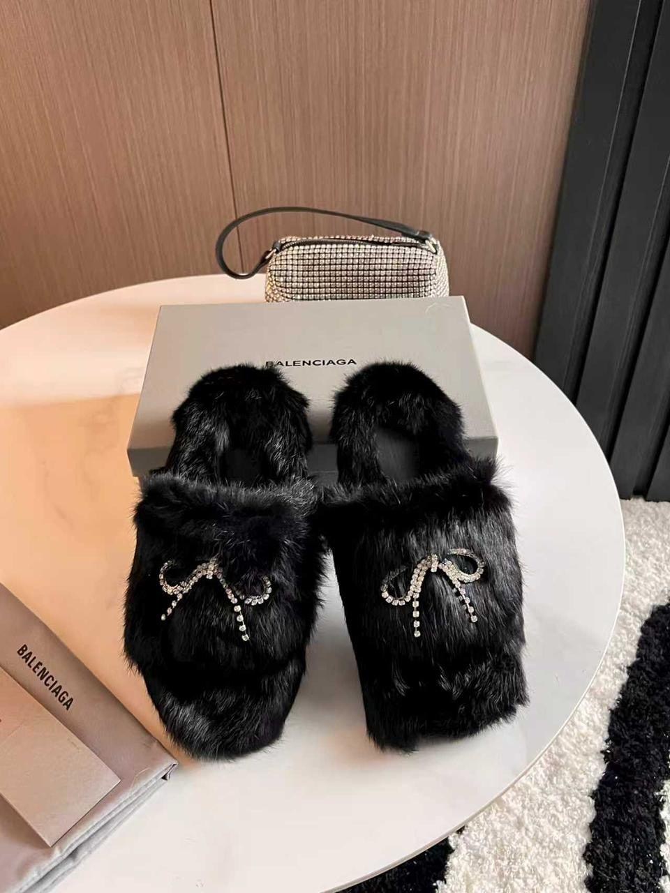 меховые тапочки,тапочки домашние меховые,женские домашние тапочки,тапочки модные,тапочки женские