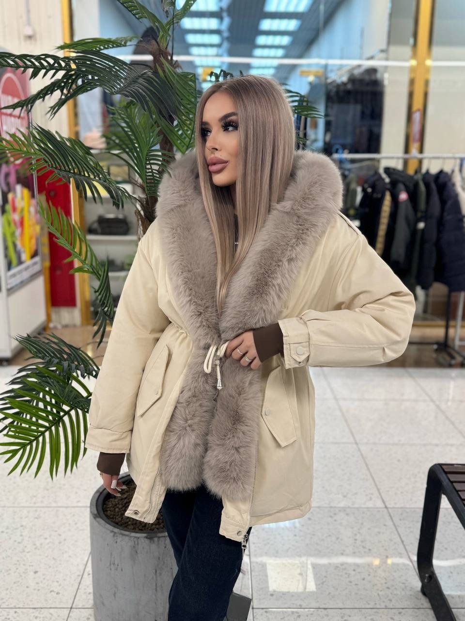 парка с натуральным мехом,парка женская с натуральным мехом,парка с мехом,парка женская с мехом,парка с меховым