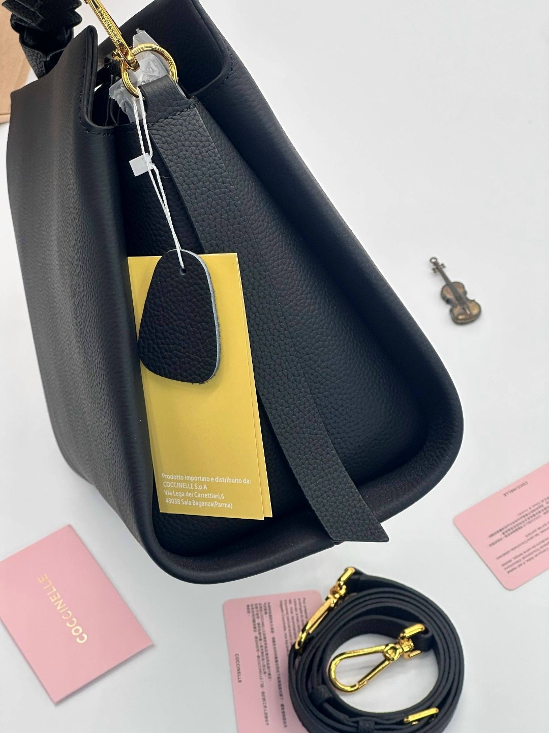 сумка coccinelle,женская сумка coccinelle,coccinelle сумка boheme,сумка женская coccinelle e1 m50 13 01 01 черный,сумка boheme grana double coccinelle