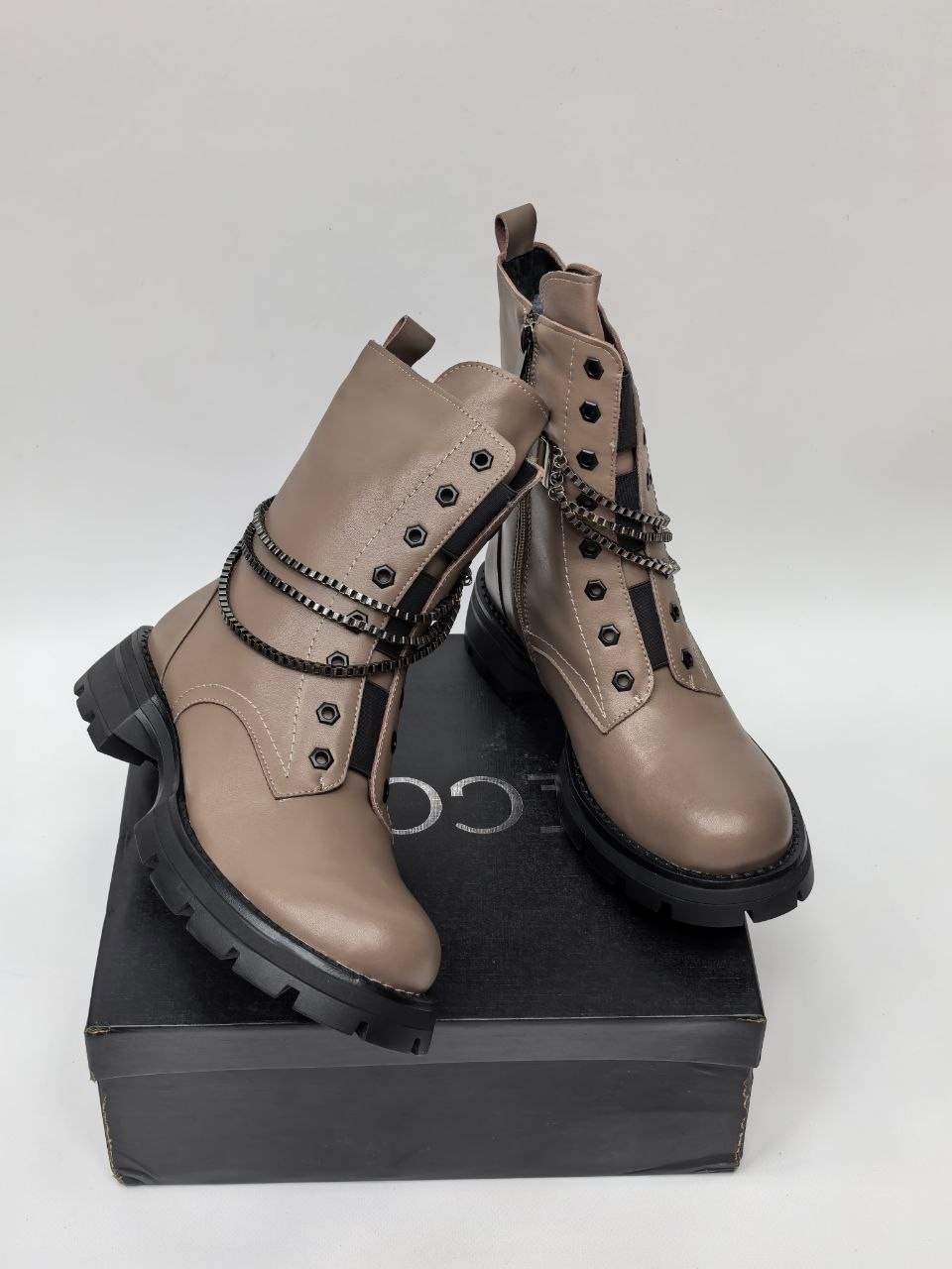 ,ботинки женские,высокие ботинки женские,женская ,высокие ботинки