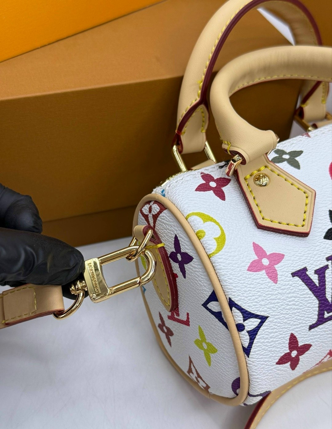 женская большая сумка с принтом louis vuitton,louis vuitton сумка,сумка луи виттон,louis vuitton сумка на плечо,сумка женская косметичка луис виттон