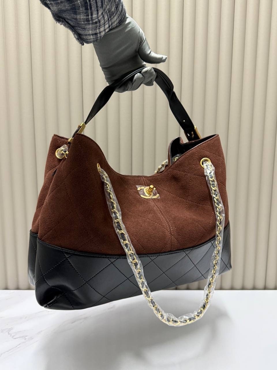 сумка женская chanel,сумка chanel,женская замшевая сумка chanel shopping bag бежевая с черным,женская сумка,сумка