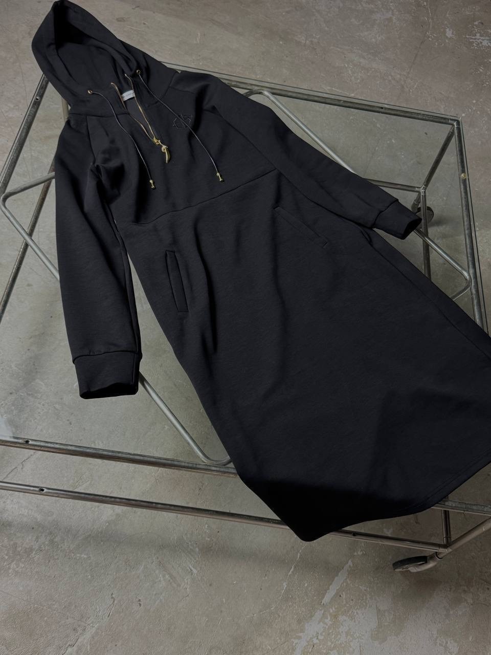 трикотажное платье,модное платье,черное платье миди,платье стильное,платье