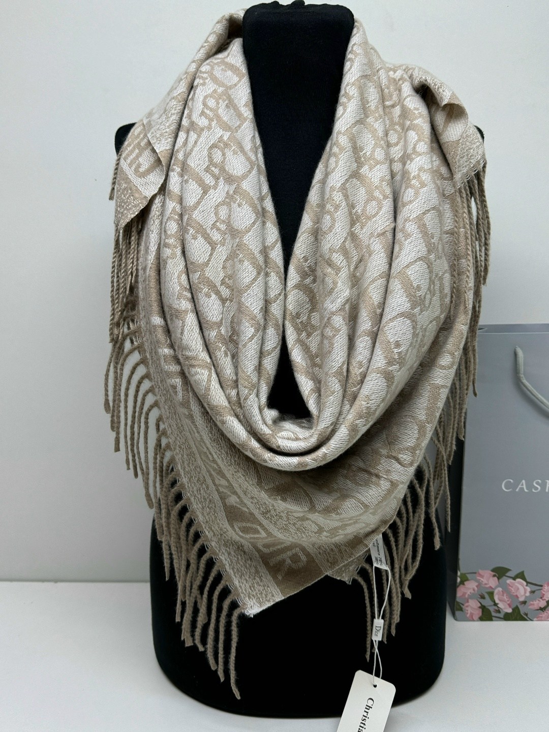 шарфы и палантины,платки теплые женские,платки кашемир,платки однотонные тонкие,кашемировый платок