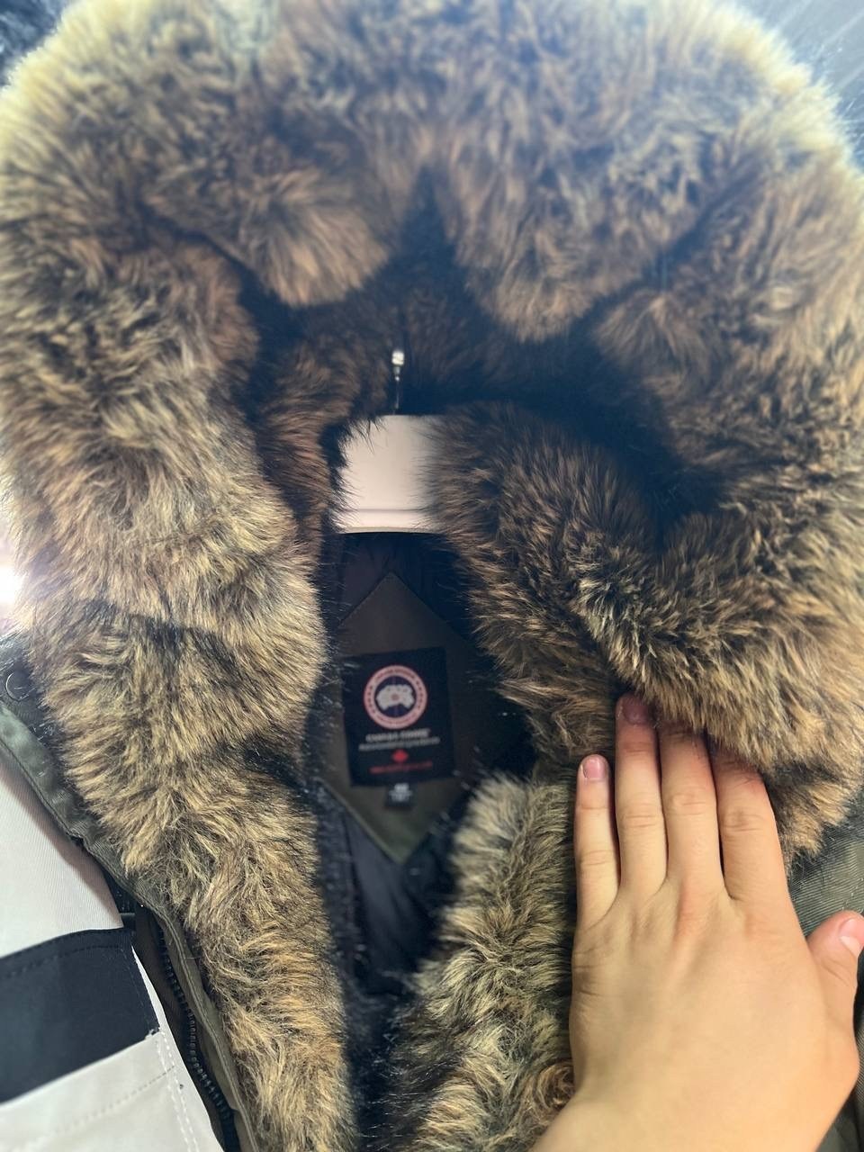 мужская зимняя куртка canada goose,зимние куртки canada goose,зимние курточки от canada goose,куртка зимняя,зимняя мужская куртка аляска