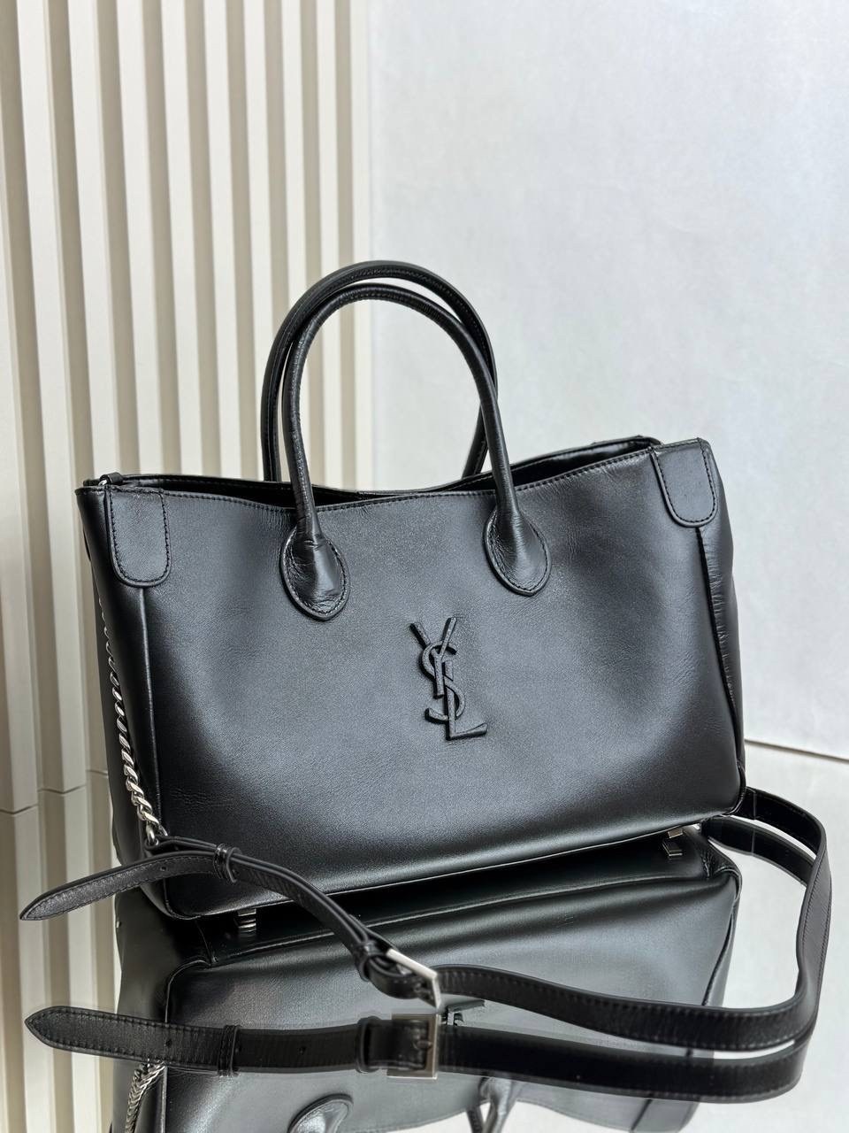 сумка yves saint laurent,кожаная сумка lux saint laurent,сумка тоут saint laurent ysl натуральная кожа,yves saint laurent женская чёрная сумка 39x23 см,сумка saint laurent из натуральной гладкой кожи