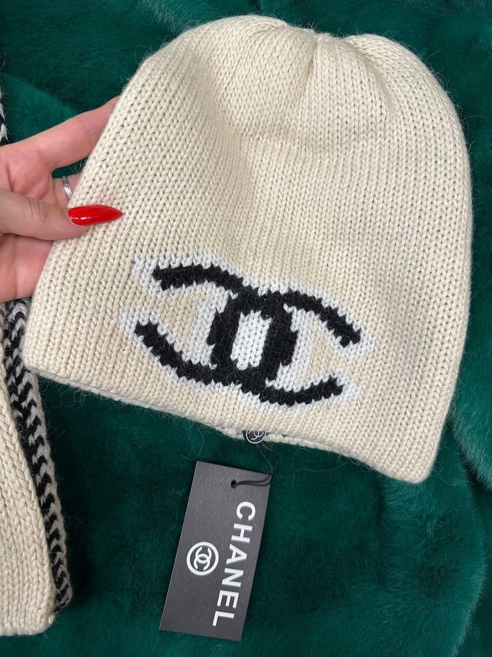 зимний комплект из шапки и шарфа chanel,шапка chanel,chanel шапка шарф и перчатки женские зимние вязаные набор из 3 предметов,шарф chanel,шапка шарф и перчатки женские зимние вязаные набор из 3 предме