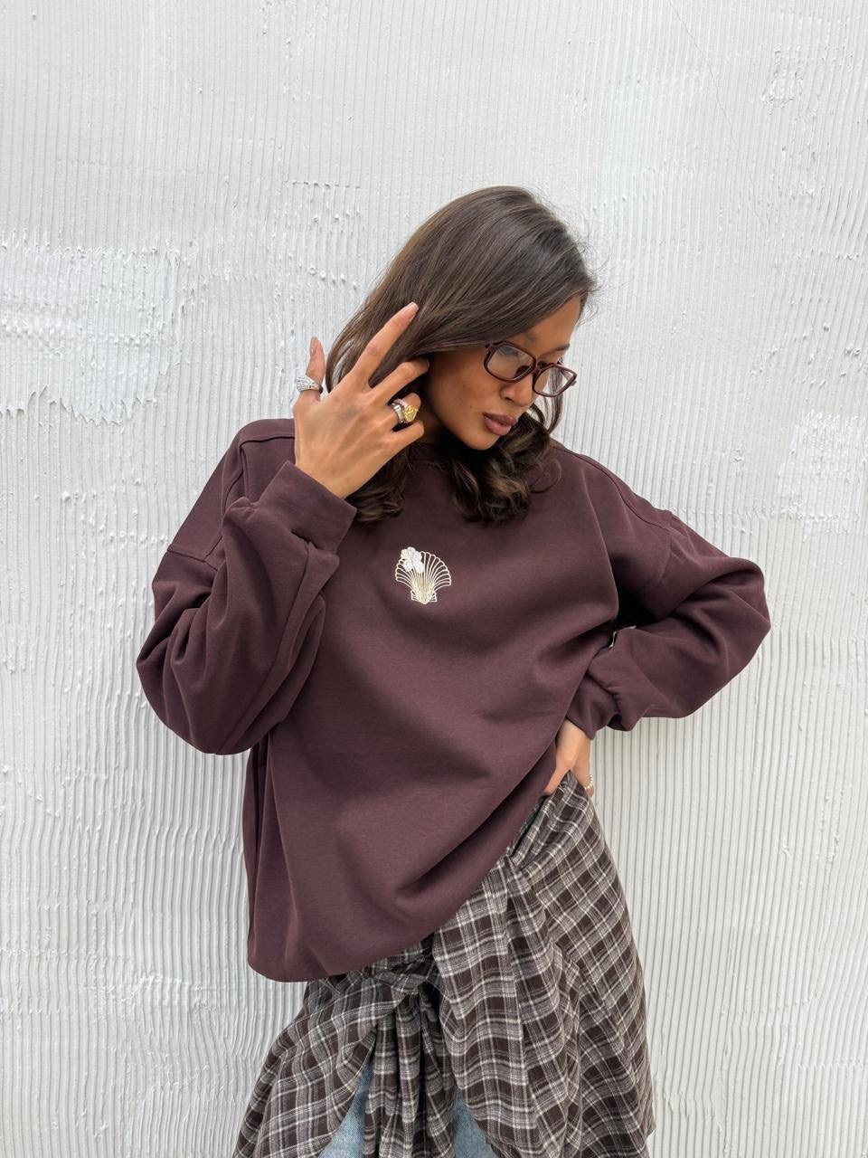 женский свитшот оверсайз с принтом assertive,свитшот женская,свитшот женский оверсайз,cвитшот оверсайз,свитшот белый оверсайз