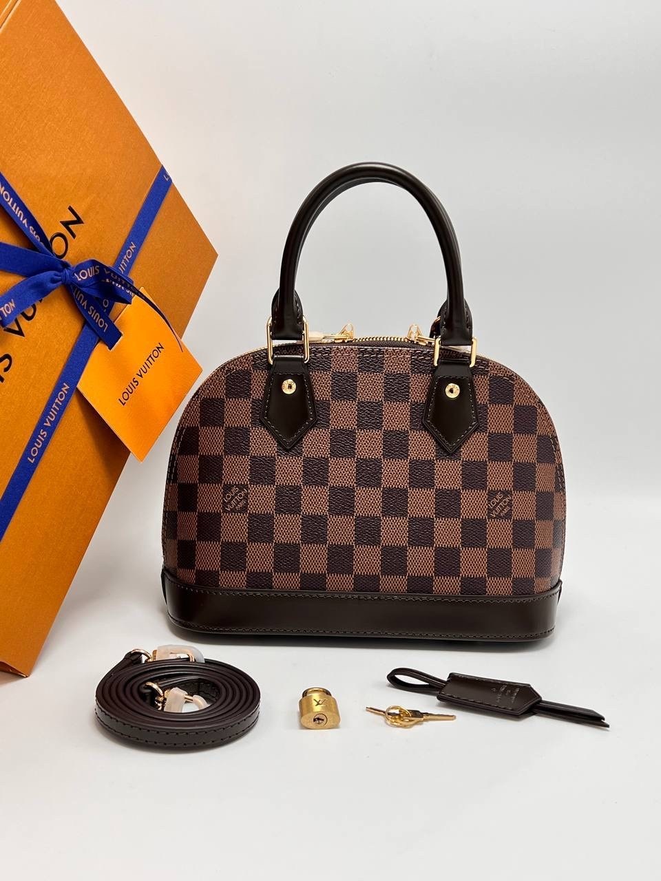 сумка louis vuitton женская,louis vuitton сумка,сумка алма бб луи виттон,сумка луи виттон,сумка купол