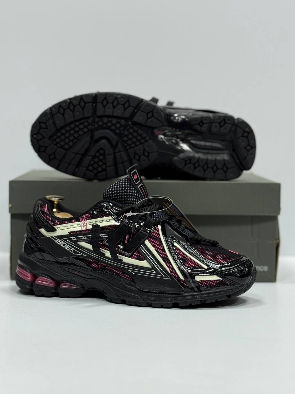 кроссовки new balance 1906a,кроссовки new balance 1906a 'black dragon berry',,кроссовки,кроссовки new balance 1906