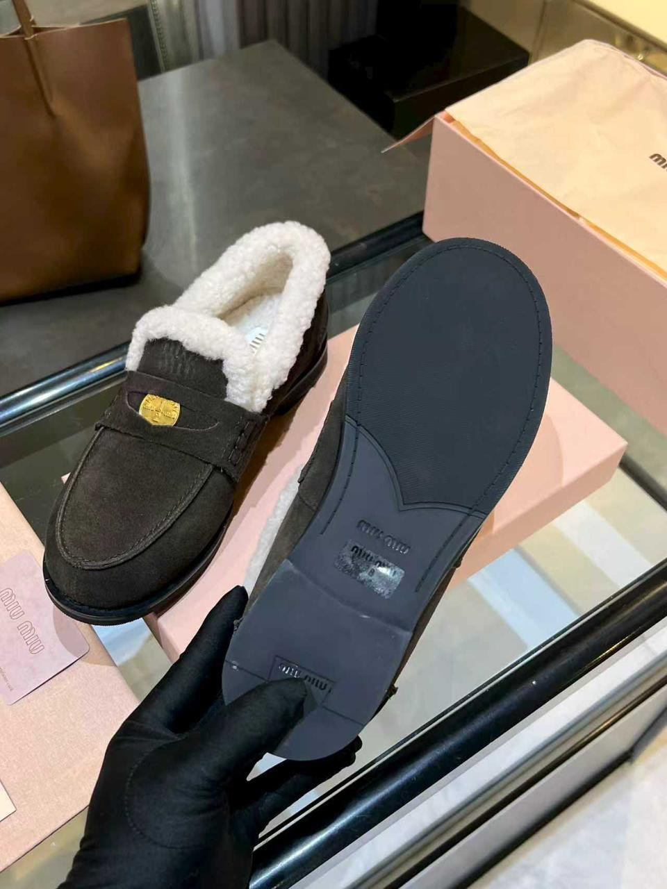 ,женские лоферы,лоферы на меху,лоферы miu miu,женская