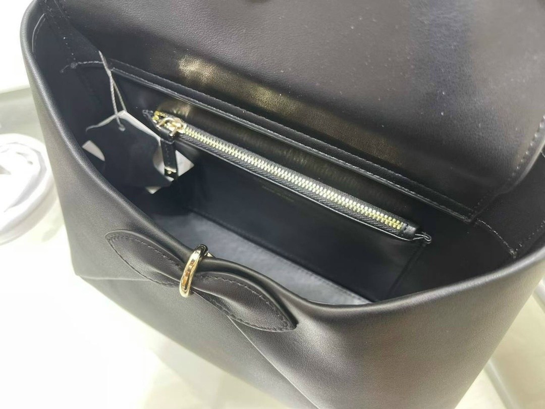 louis vuitton capucines,сумка,сумки для женщин,сумки женская,классическая сумка