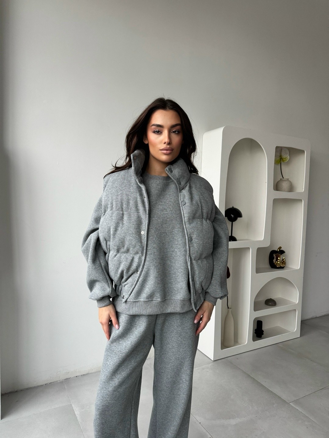 костюм на флисе,костюм тройка с курткой,miu miu женский серый костюм тройка premium,трендовый костюм тройка с курткой,костюм тройка женский