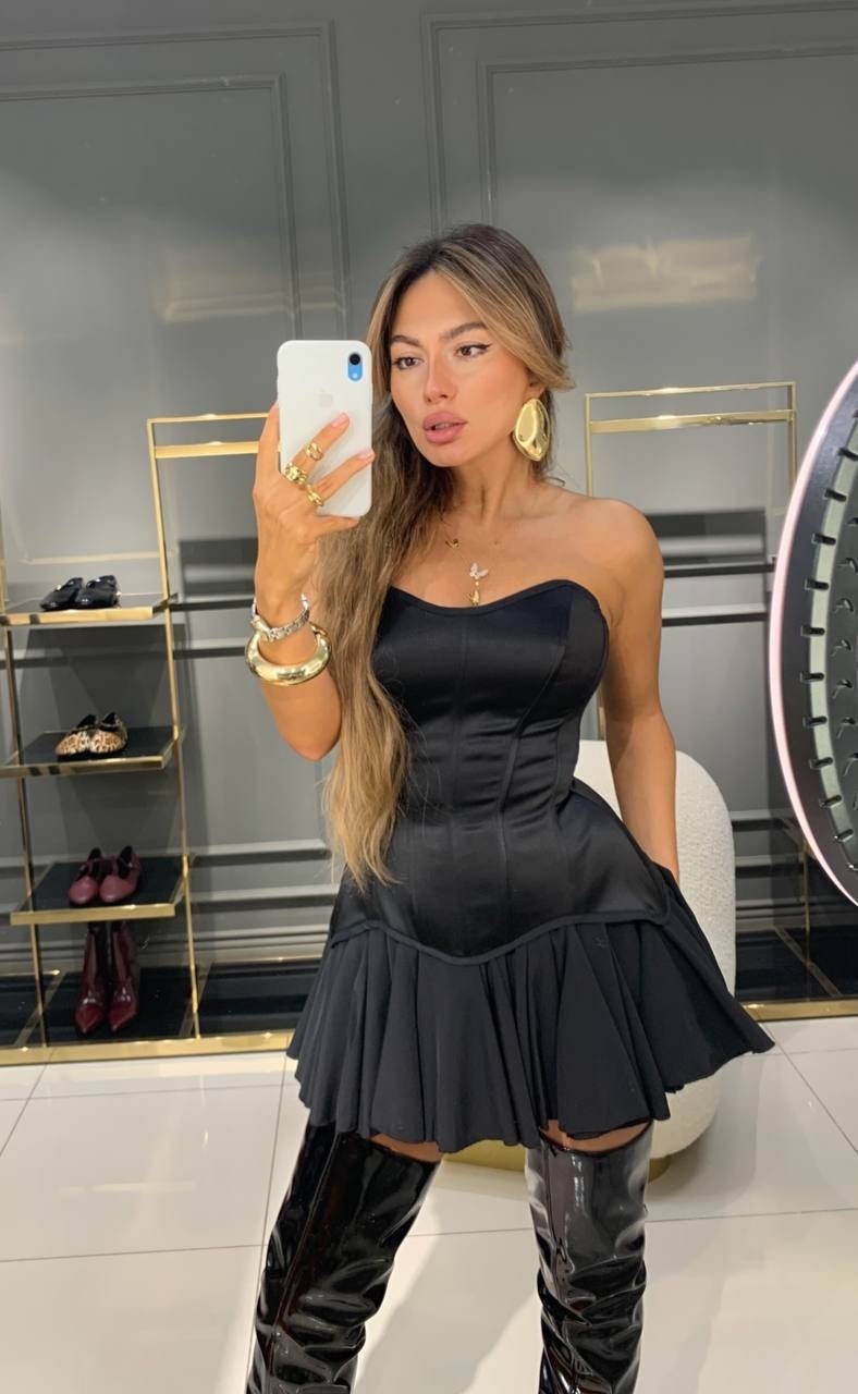 платья мини,шикарное платье,платье,платье с высоким воротником,коктейльное платье