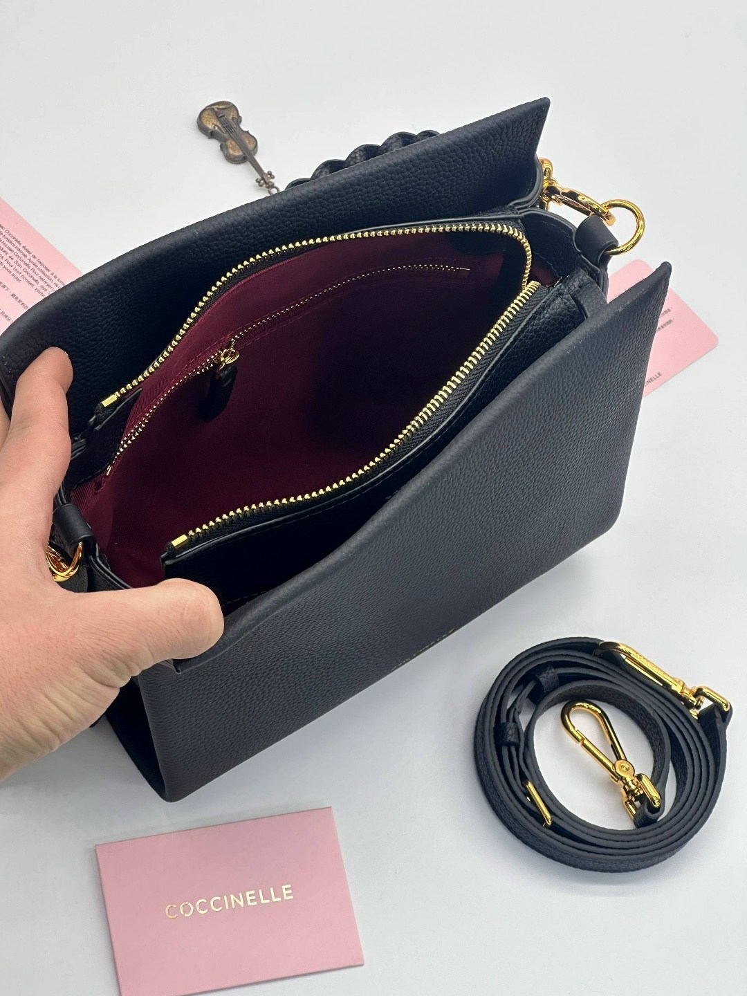 сумка coccinelle,сумка женская coccinelle,сумка coccinelle черный boheme,сумка женская coccinelle черная,сумка boheme coccinelle