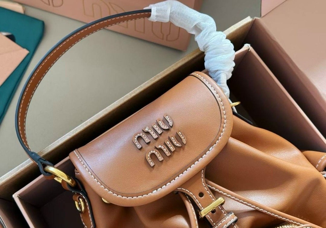 кожаные рюкзаки,женский рюкзак,брендовые рюкзаки,рюкзак женский кожаный,модные рюкзаки