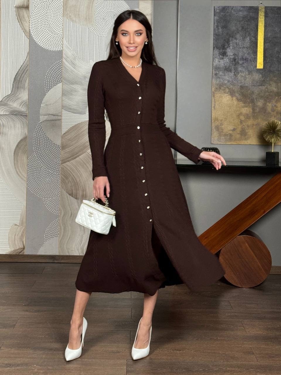 платье трикотажное с золотыми пуговками emberens,платье трикотажное с золотыми пуговками emberens 273555432,коричневое платье,платье идеальное,трикотажное платье