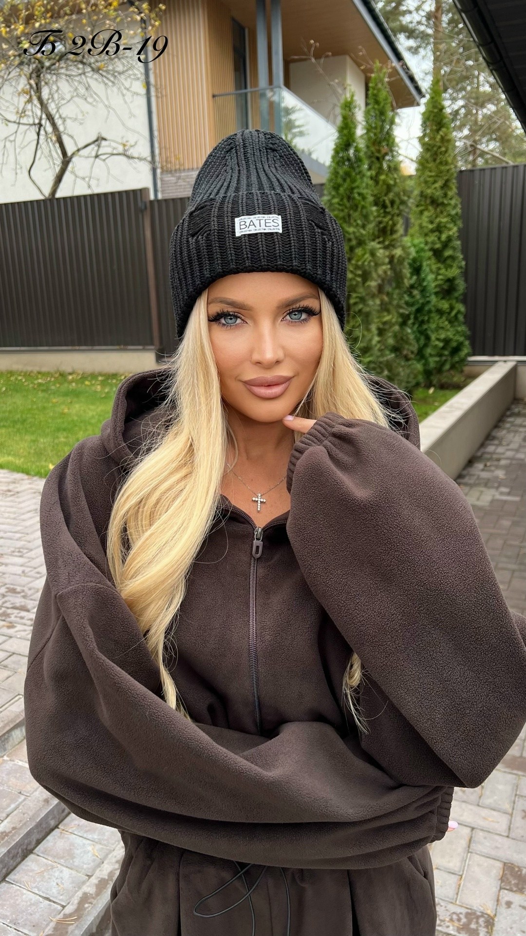 женская шапка,шапка,шапка вязаная,модная шапка,шапка для женщин