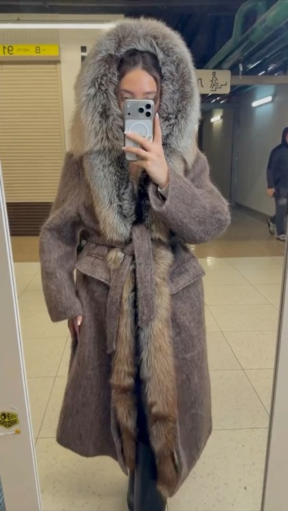 пальто с мехом,меховое пальто,пальто с воротником,пальто из натурального двухстороннего кроличьего меха,пальто из натурального меха