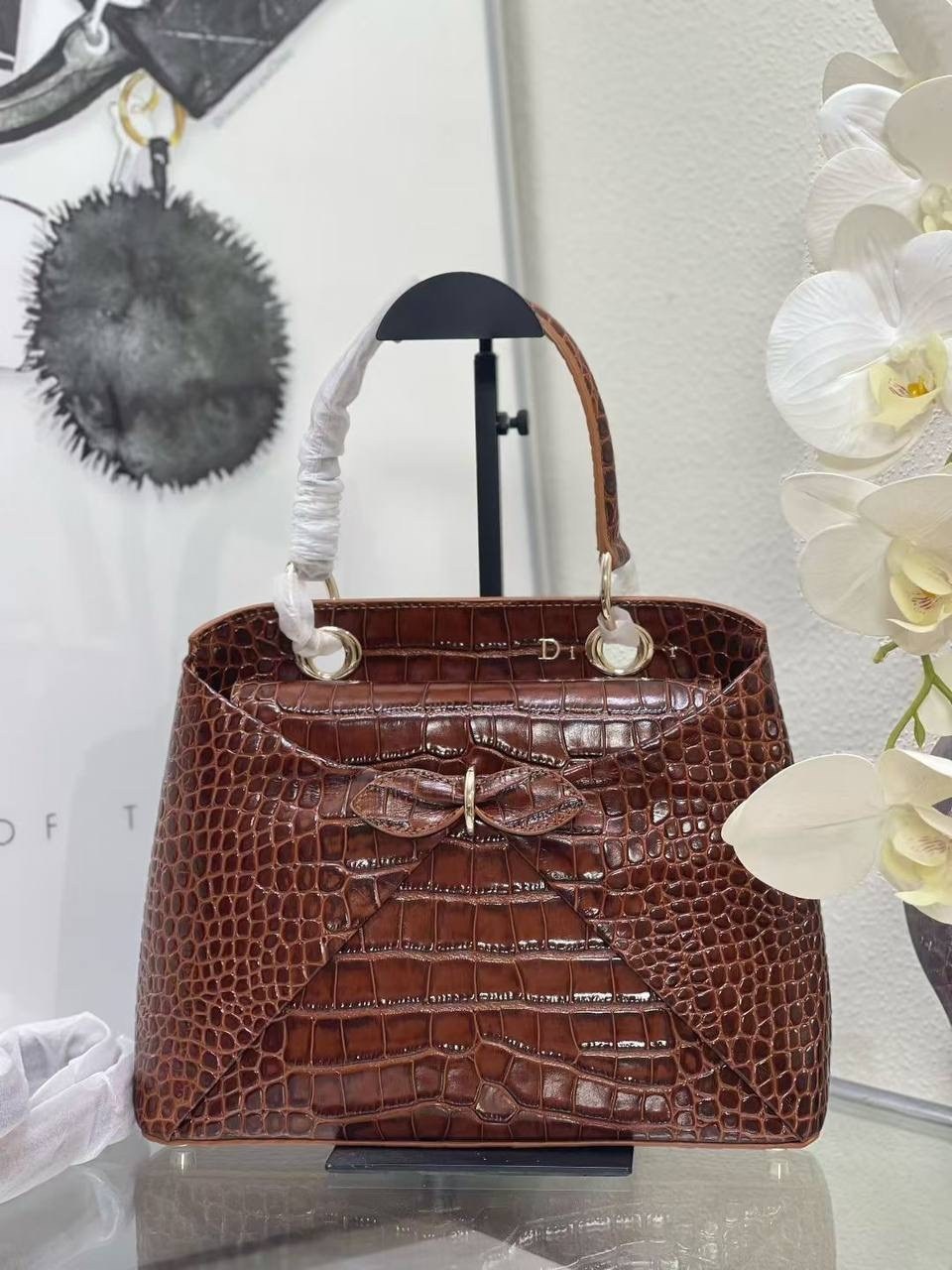 сумки из крокодиловой кожи,сумки модные,модные сумки женские,женская сумка,сумка из крокодила