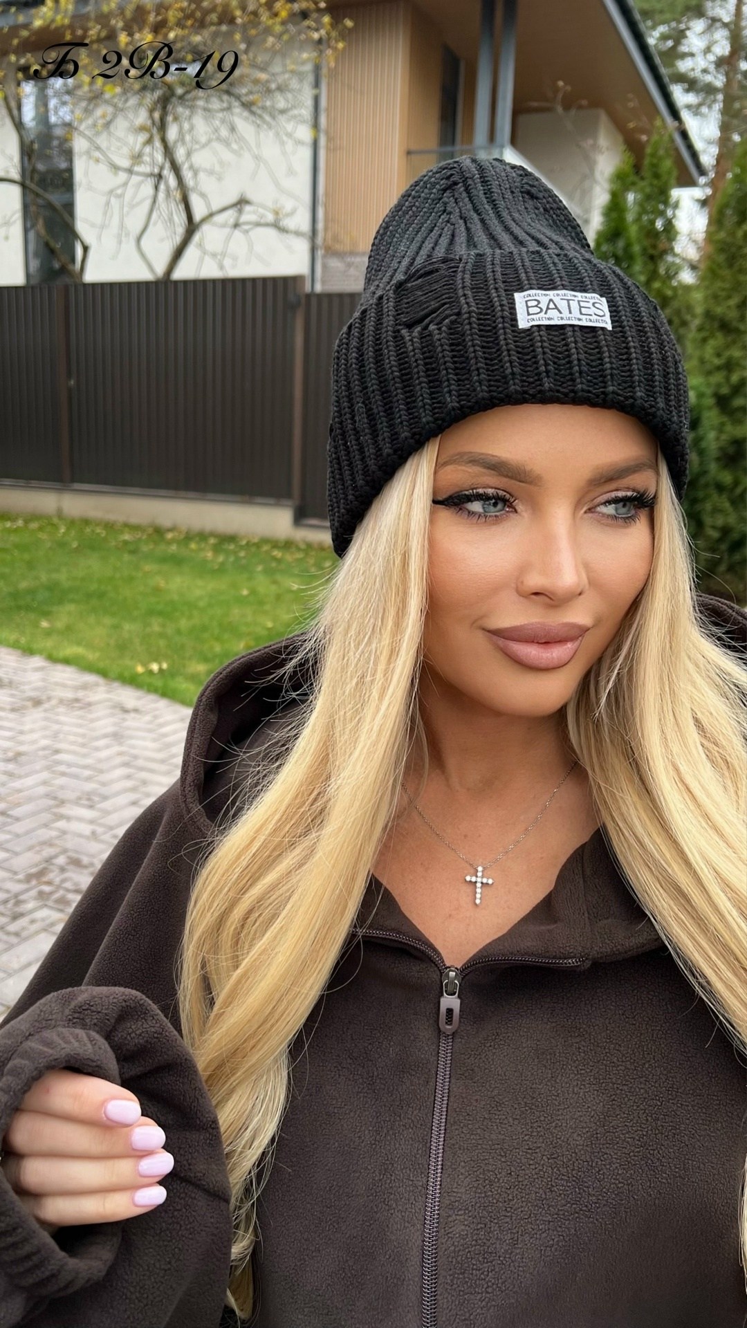 женская шапка,шапка,шапка вязаная,модная шапка,шапка для женщин