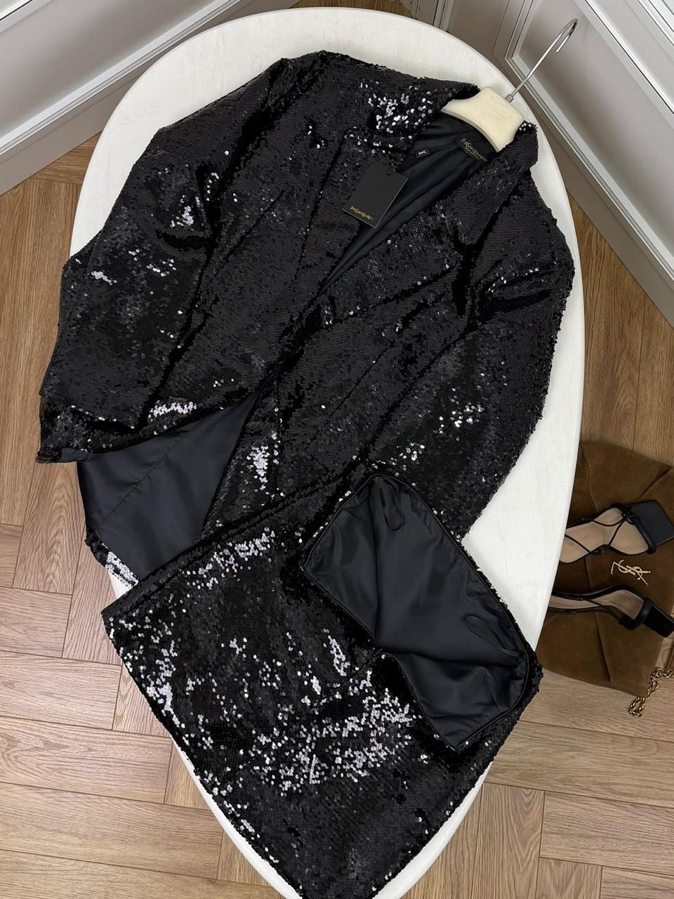 мода стиль,образ с блестящей юбкой,мини платье,блестящая юбка