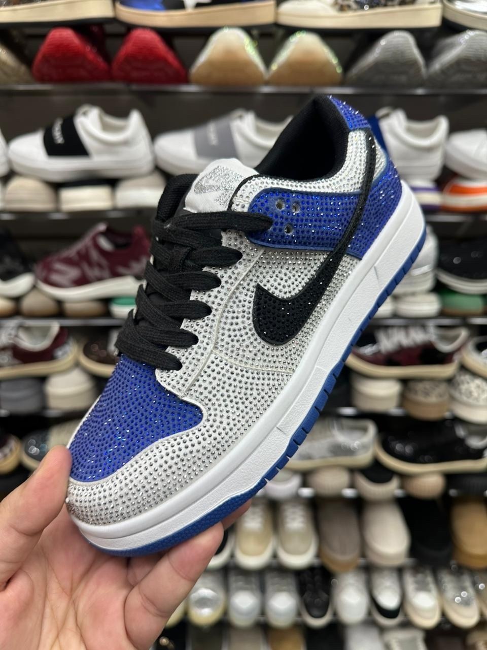 кроссовки,женские кроссовки,мужские кроссовки,nike кроссовки,кроссовка