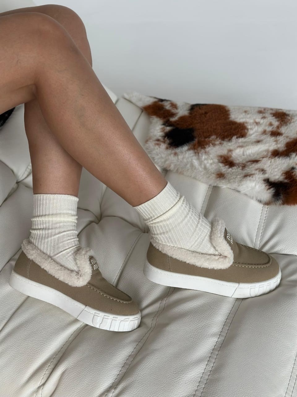 ,угги зимние с мехом на платформе,слипоны зимние,женская ,угги зимние короткие