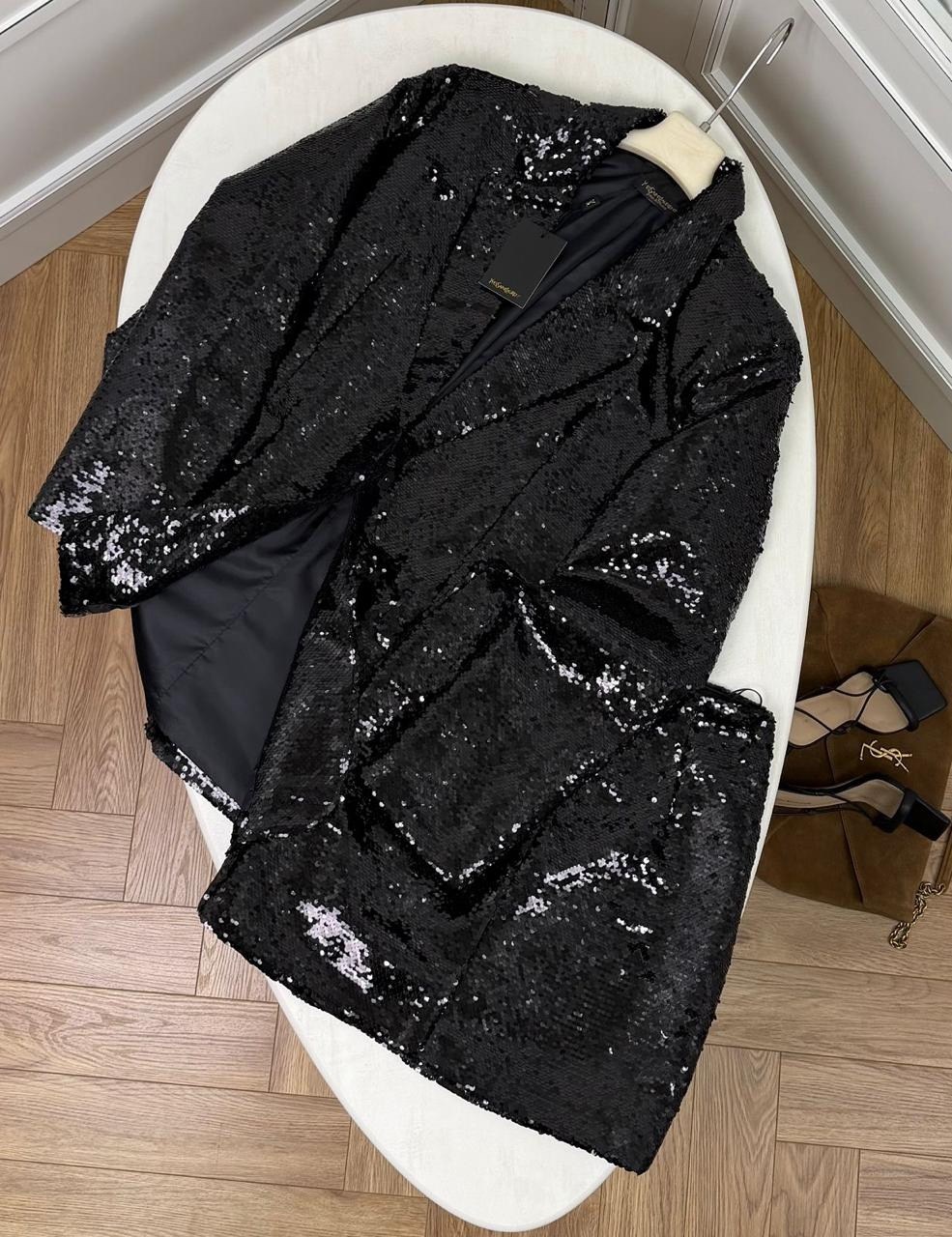 мода стиль,образ с блестящей юбкой,мини платье,блестящая юбка