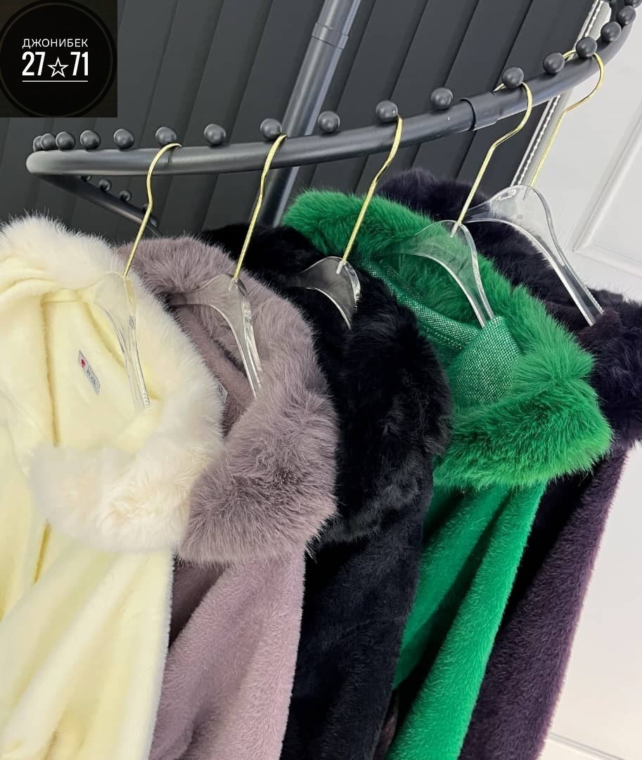 стильное пальто,пальто женские,пальто с мехом,меховое пальто,меховое пальто с капюшоном