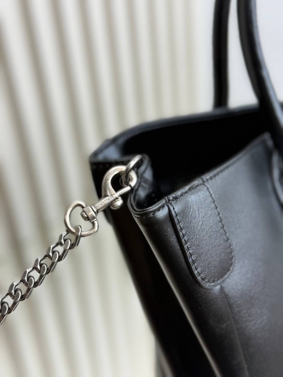 сумка yves saint laurent,кожаная сумка lux saint laurent,сумка тоут saint laurent ysl натуральная кожа,yves saint laurent женская чёрная сумка 39x23 см,сумка saint laurent из натуральной гладкой кожи