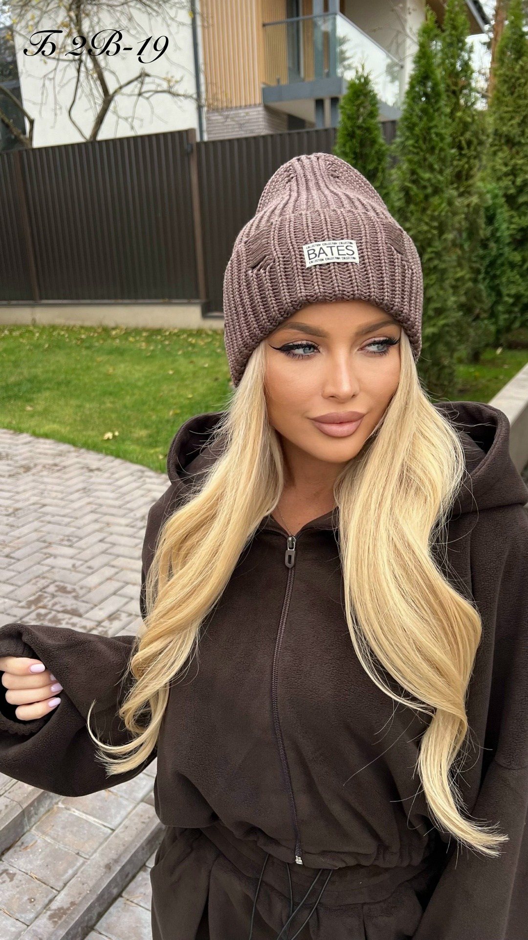 женская шапка,шапка,шапка вязаная,модная шапка,шапка для женщин