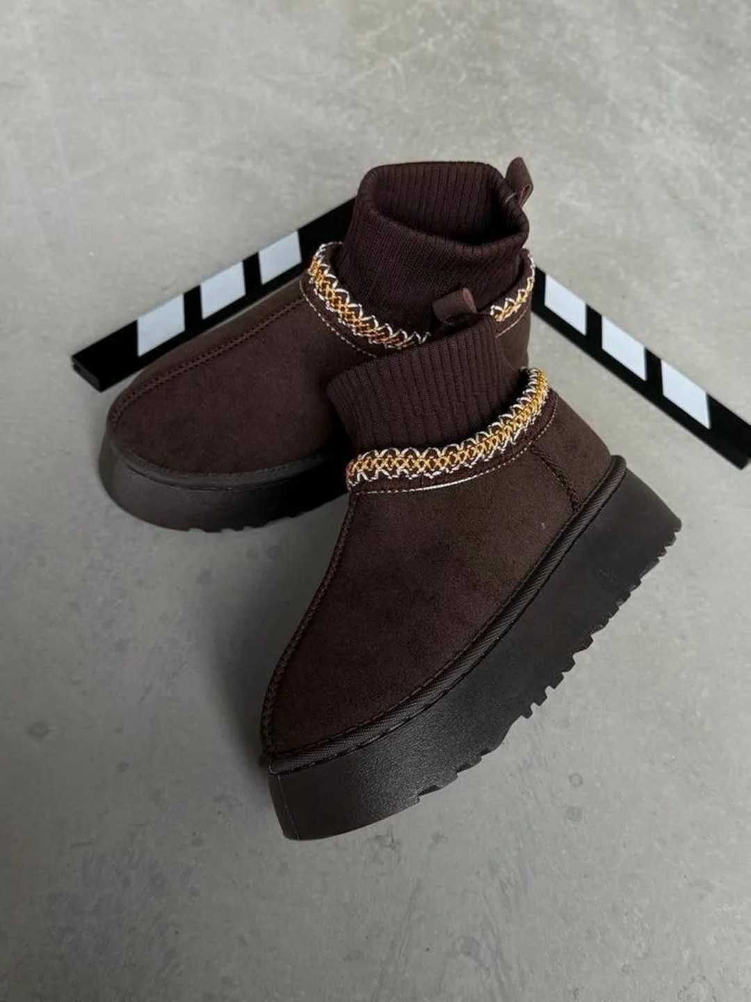 женская,угги женские,угги короткие женские на толстой подошве,,угги натуральные короткие с носком на платформе ango shoes