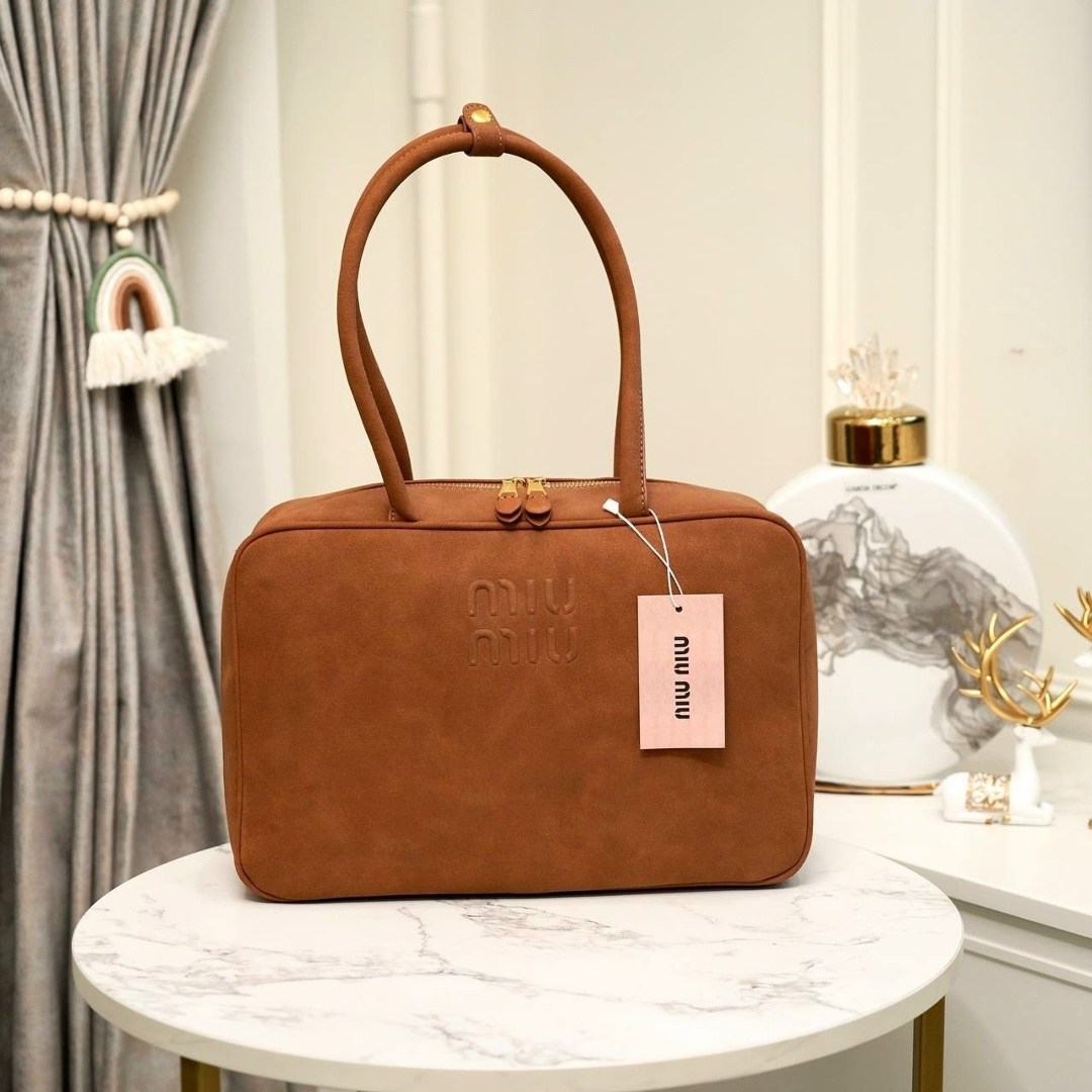 сумка женская miu miu,сумка miu miu,сумка миу миу,сумка,сумка тоут большая miu miu