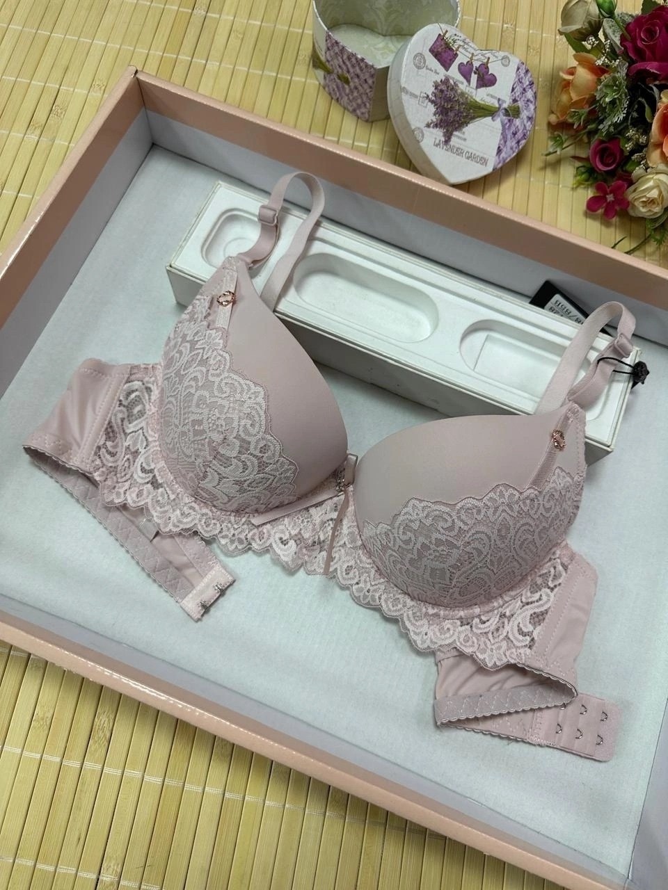 бюстгальтер женские,нижнее белье бюстгальтер,бюстгальтер,женское нижнее белье,бюстгальтер с пуш ап